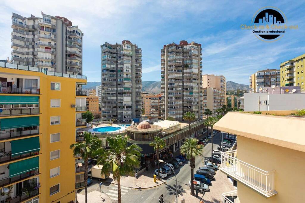Apartamento El Solaire Centro ตอร์เรโมลิโนส ภายนอก รูปภาพ