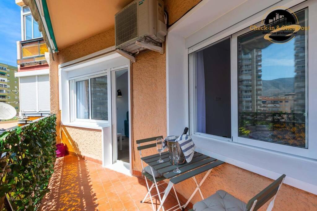Apartamento El Solaire Centro ตอร์เรโมลิโนส ภายนอก รูปภาพ