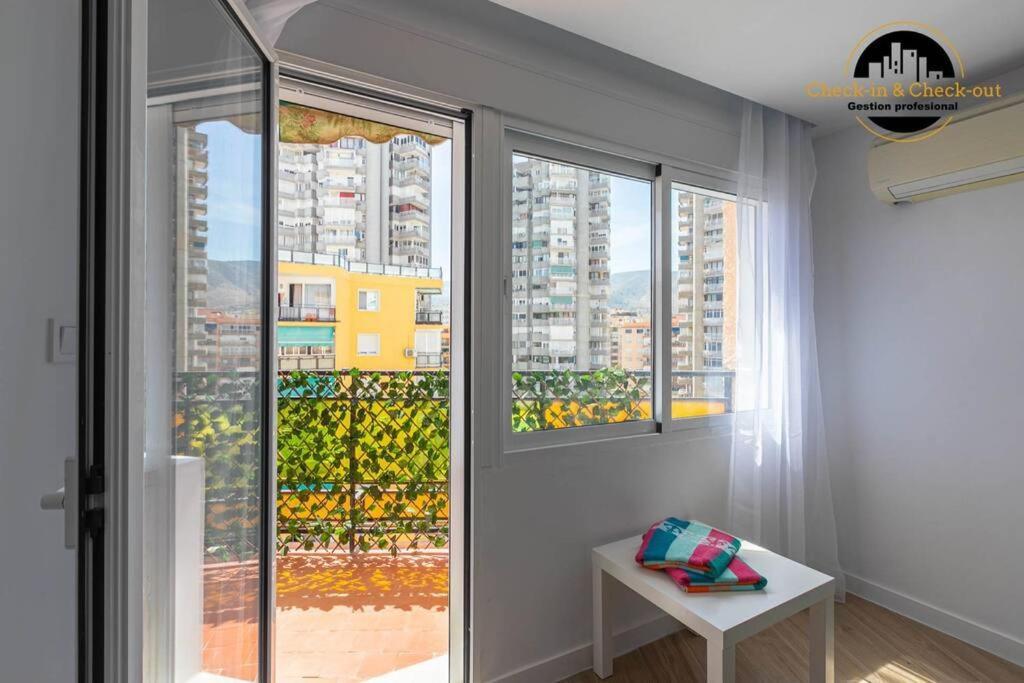 Apartamento El Solaire Centro ตอร์เรโมลิโนส ภายนอก รูปภาพ