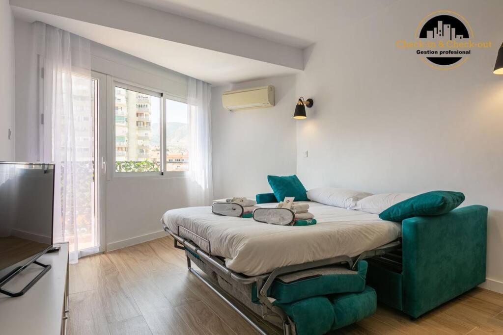 Apartamento El Solaire Centro ตอร์เรโมลิโนส ภายนอก รูปภาพ