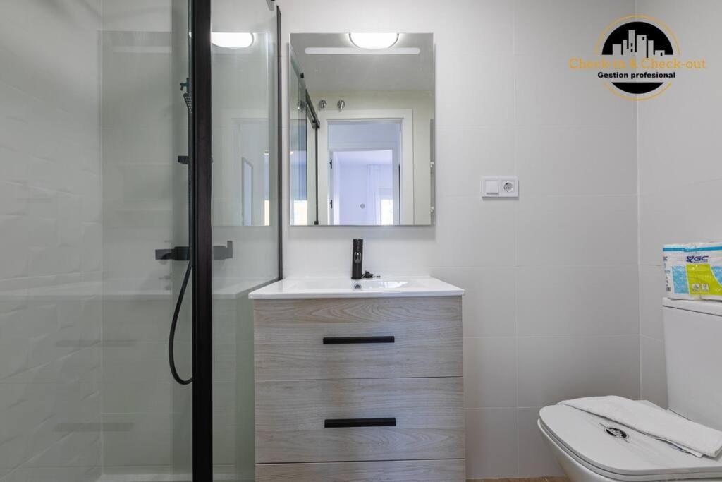 Apartamento El Solaire Centro ตอร์เรโมลิโนส ภายนอก รูปภาพ
